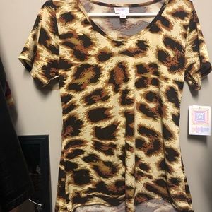 Small LULAROE Classic T